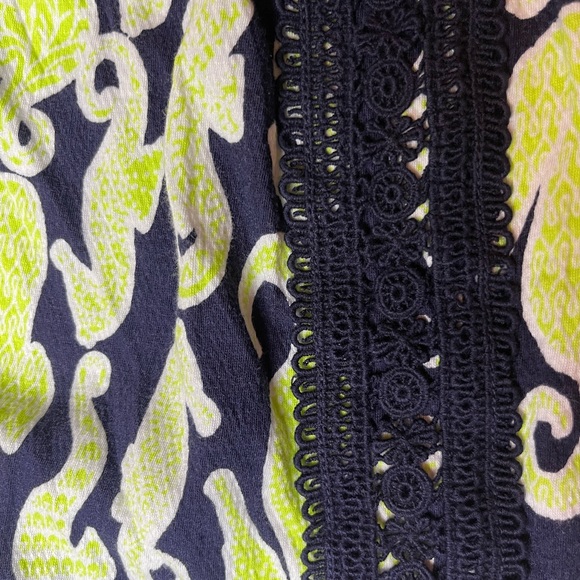 crown and ivy off the shoulder green and navy seahorse print blouse - Picture 3 of 5